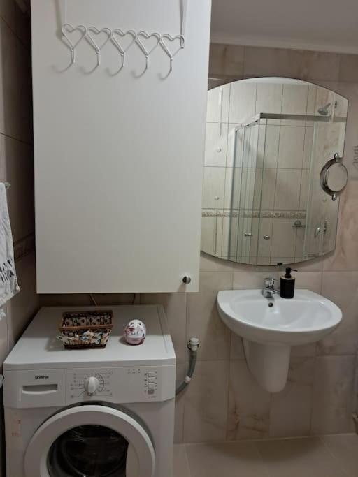 Holiday Home Apartment ブドヴァ エクステリア 写真
