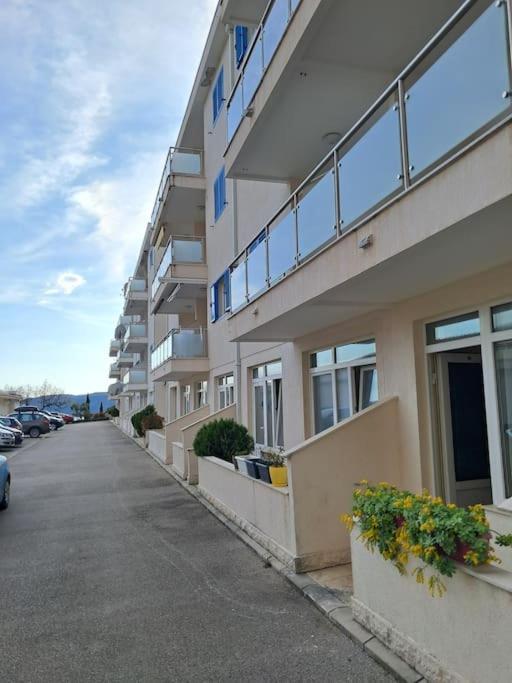 Holiday Home Apartment ブドヴァ エクステリア 写真